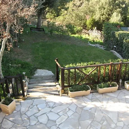 Quarante Quatre Villa